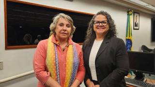 Alice e Dept Erika KOkay
